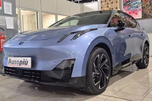 LYNK & CO 02 EV 200kW More