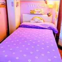 cameretta bianca e lilla