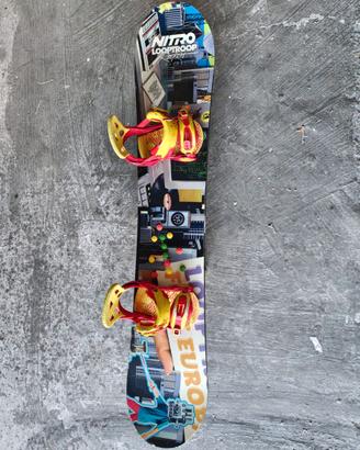 Nitro Cinema Snowboard 153 + Attacchi Burton M