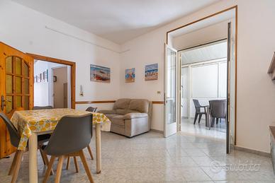 100m da spiaggetta in centro, mancaversa-gallip 5p