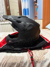 Casco cross SMK