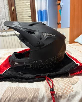Casco cross SMK