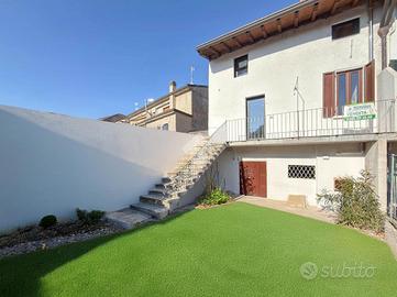 CASA DI CORTE A MANERBA DEL GARDA