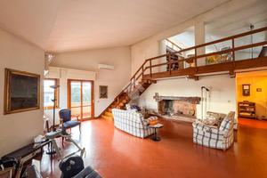 MULTILOCALE A PONTEDERA