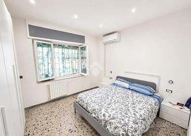 2 LOCALI A NAPOLI