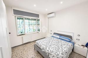 2 LOCALI A NAPOLI