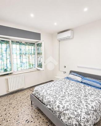 2 LOCALI A NAPOLI