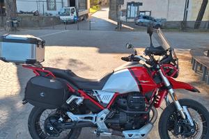 Moto Guzzi V85 TT Evocative Graphics