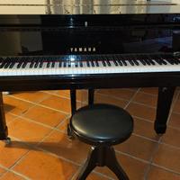 Pianoforte Yamaha G2 mezzacoda