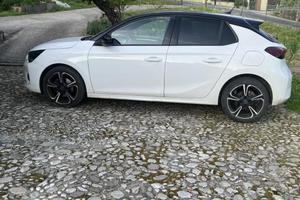 Opel corsa 1200 gs line