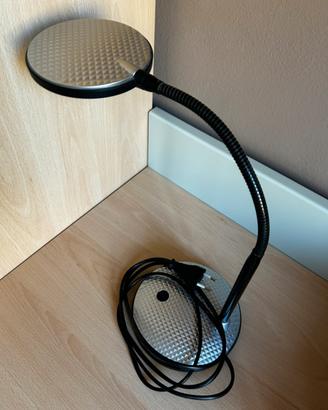 Lampada da tavolo flessibile