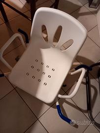 Sedia girevole per vasca