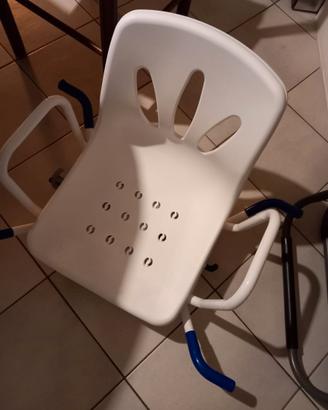 Sedia girevole per vasca