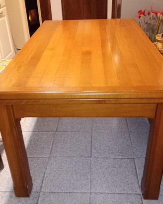 Tavolo artigianale in legno