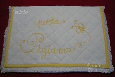 PORTAPIGIAMA Ricamato a mano -Nuovo