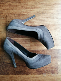 Scarpe di velluto col tacco