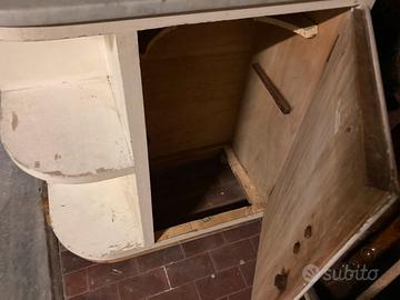 Mobiletto con mensola laterale, sportello e piano