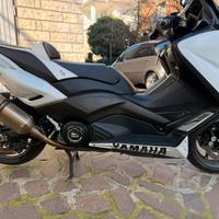 Yamaha Tmax da vetrina