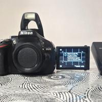 REFLEX D5200 NIKON – 11.000 SCATTI -