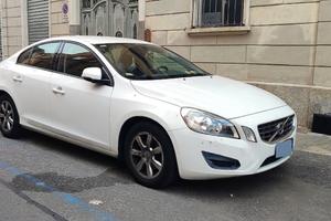 VOLVO S60 1.6 D2 KINETIC