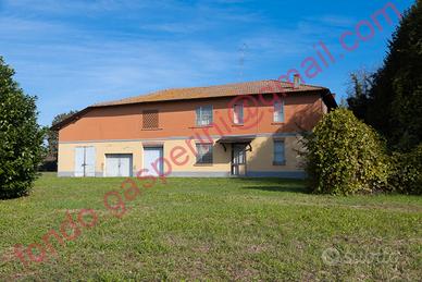 Da Ristrutturare - Tre Unità Abitative Indipendent