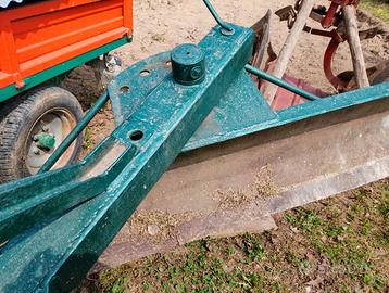 Lama livellatrice per trattore