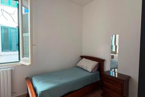 Lecce zona Via G. Argento -- 2 stanze singole 250/