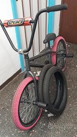 Bmx unisex per adulti e ragazzi.