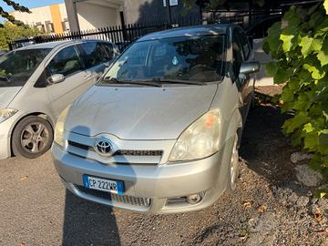Toyota Corolla Verso 2.0 16V D-4D Sol