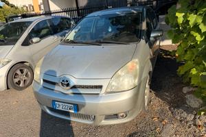 Toyota Corolla Verso 2.0 16V D-4D Sol