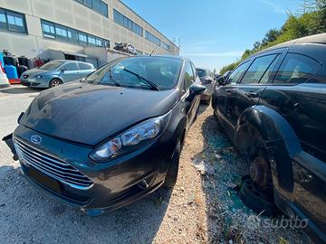 FORD FIESTA PER RICAMBI