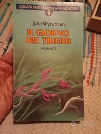 John Whyndham:
IL GIORNO DEI TRIFIDI 