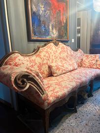 Divano elegante e d’epoca