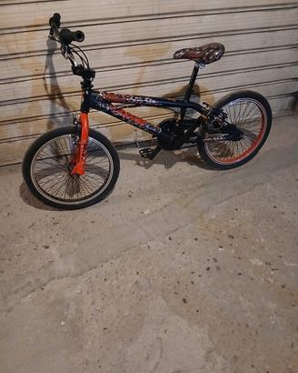 Bicicletta BMX