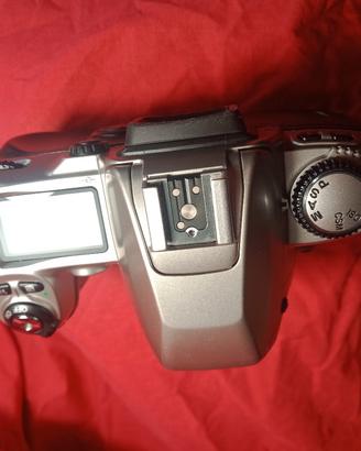 NIKON F 80