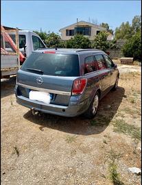 Opel astra h sw ricambi