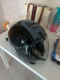 Casco  Shark