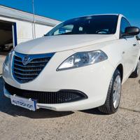Lancia Ypsilon 1.2 69 CV 5 porte S&S Platinum