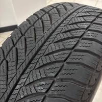 Pneumatici  205/60R16 92H Goodyear ULTRAGRIP 8 M+S