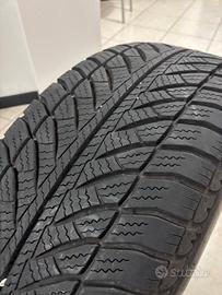 Pneumatici  205/60R16 92H Goodyear ULTRAGRIP 8 M+S