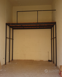 Soppalco per garage in ferro rivestimento legno - Garage e box In vendita a  Pescara