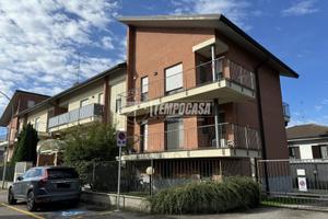 RIF. 456 - AMPIO TRILOCALE CON TAVERNA E BOX DOPPI