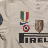 Maglia Inter del anno del 2010 triplete 