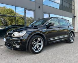 VOLKSWAGEN Tiguan R-LINE - 2020