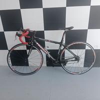 bicicletta da corsa carbonio