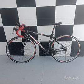 bicicletta da corsa carbonio