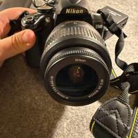 Nikon D5000 + astuccio