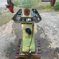 Mola da banco professionale Mandue con piedistallo