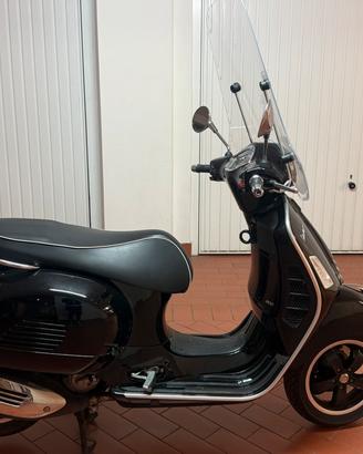 Vespa Gts 300