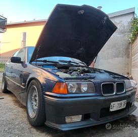 BMW E36 318i Berlina